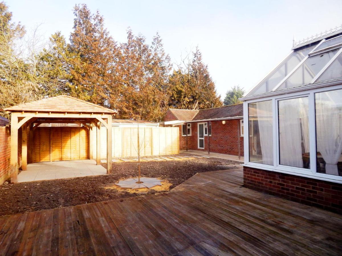 Modern, Well Located En-Suite Rooms With Parking - Orbitat Accommodations Cambridge  Exterior photo
