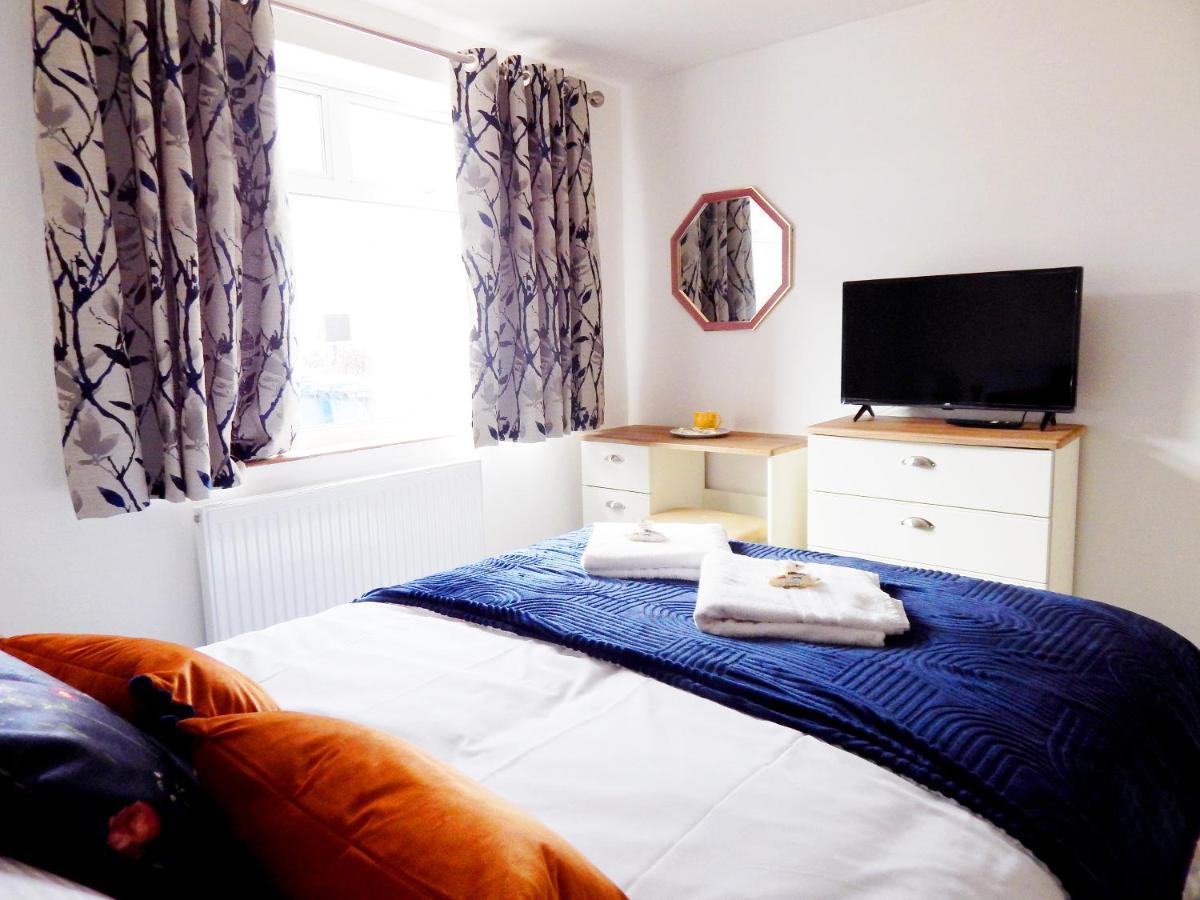 Modern, Well Located En-Suite Rooms With Parking - Orbitat Accommodations Cambridge  Exterior photo