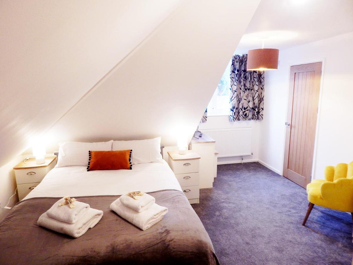 Modern, Well Located En-Suite Rooms With Parking - Orbitat Accommodations Cambridge  Exterior photo