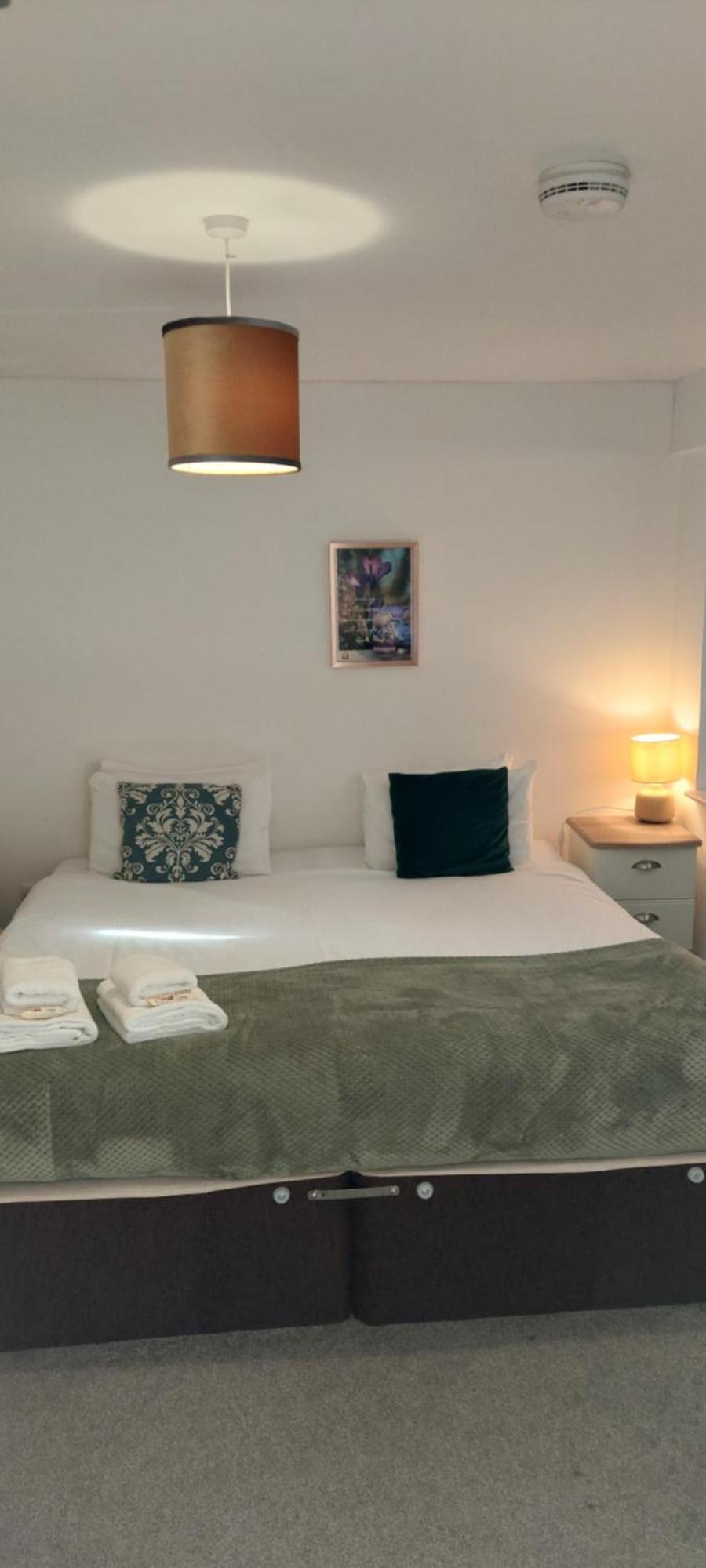 Modern, Well Located En-Suite Rooms With Parking - Orbitat Accommodations Cambridge  Exterior photo
